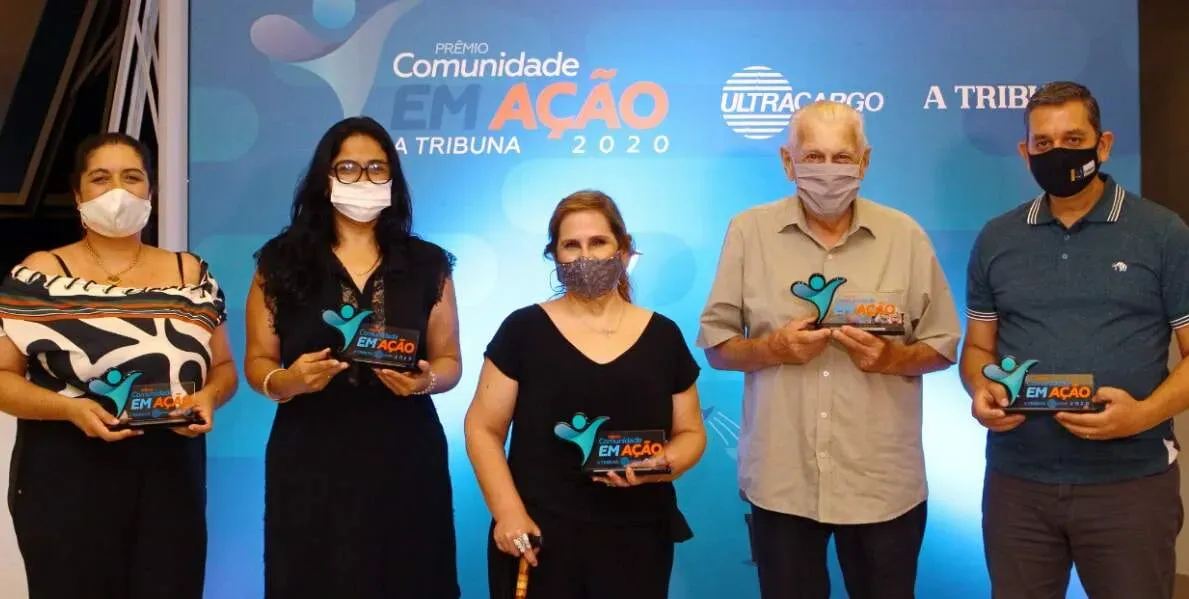  Vencedores de 2020 receberam troféus na sede do Grupo Tribuna 