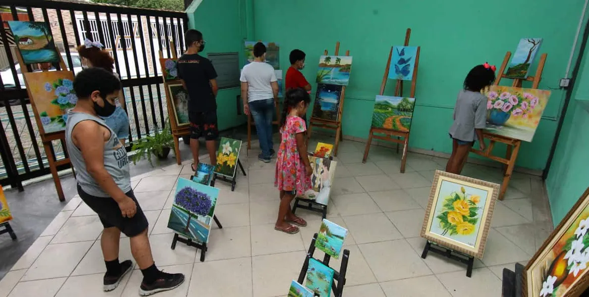 Projeto Pintando sonhos é realizado na Casa da Esperança de Cubatão