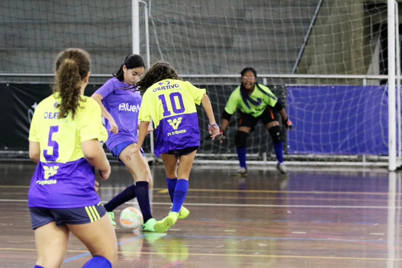 A Copa TV Tribuna de Futsal Escolar tem sequência na segunda-feira (23), com cinco jogos