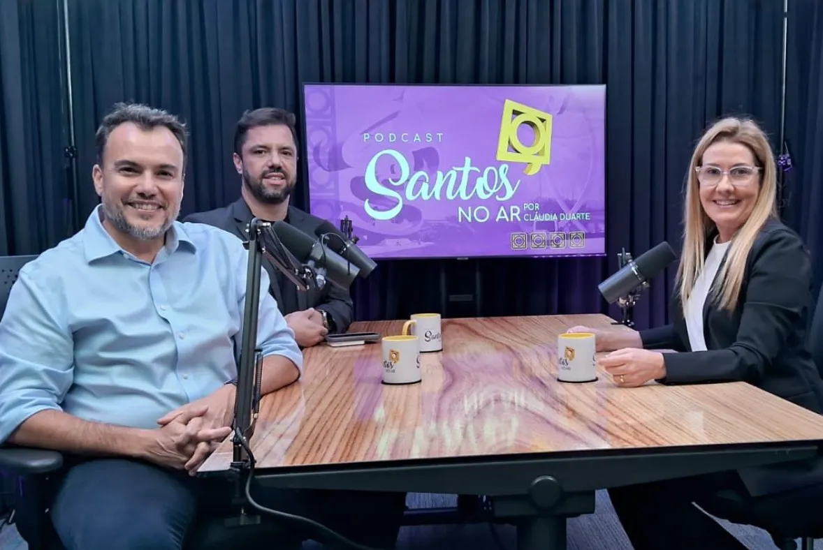 Gravação do Podcast Santos no Ar, de Cláudia Duarte