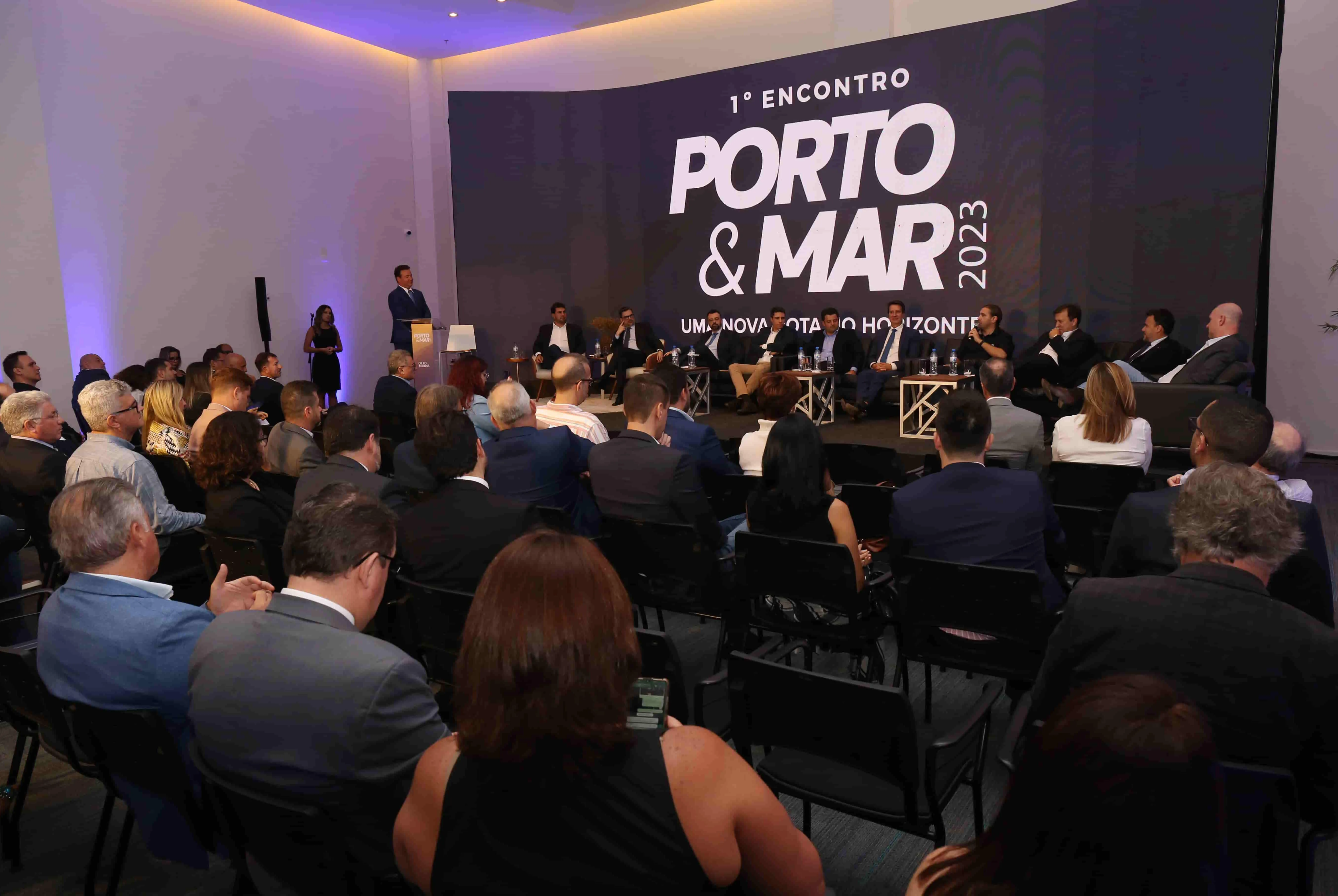O 1º Encontro Porto & Mar 2023 foi realizado no auditório do Grupo Tribuna