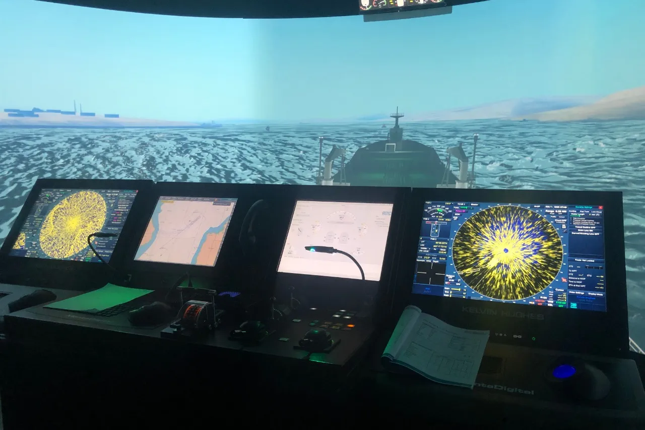 Centro de Simuladores projeta navio em alto-mar e ajuda a capacitar pessoas para o dia a dia do setor