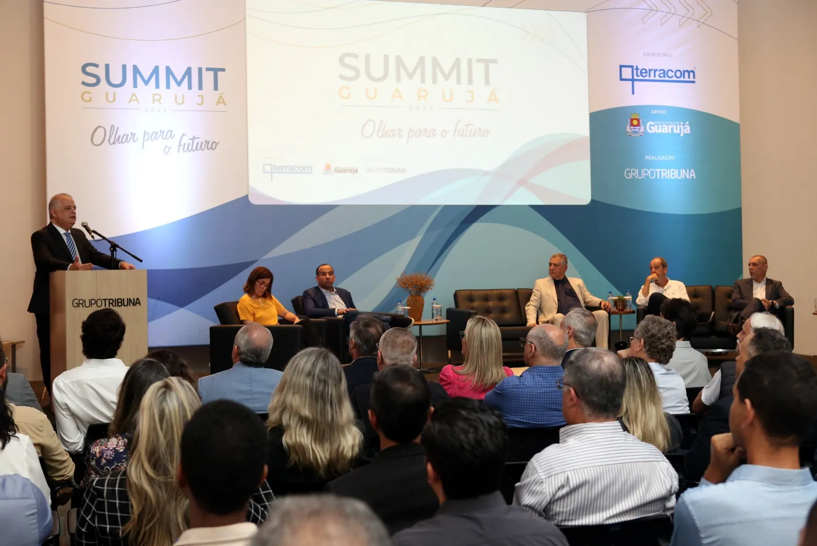 Summit Guarujá 2023 - Olhar para o Futuro, foi realizado nesta segunda-feira (26) no Auditório do Grupo Tribuna