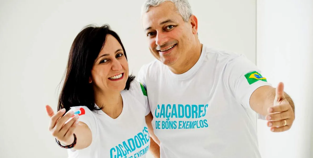     Há dez anos, Eduardo e Iara Xavier largaram tudo para criar o projeto Caçadores de Bons Exemplos    