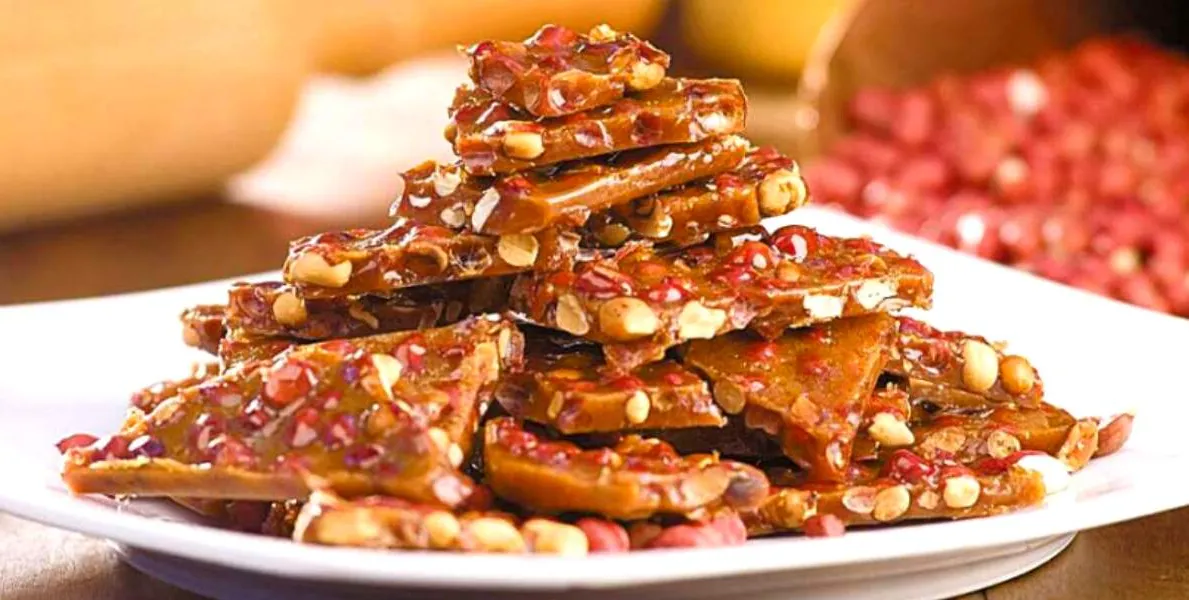   Doce, feito com amendoim é um dos mais tradicionais, especialmente nesta época junina  