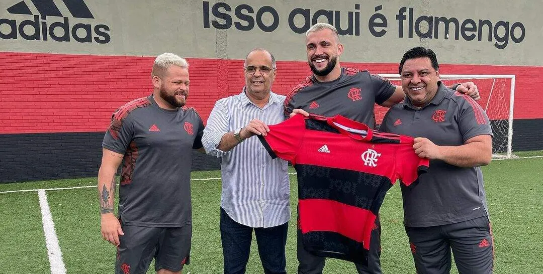  Arthur Picoli agora faz parte do time do coração, o Flamengo 