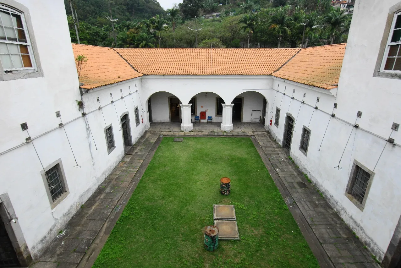 De acordo com o prefeito de Santos, Rogério Santos (PSDB), a Cadeia Velha faz parte de uma série de equipamentos que estão à disposição do setor cultural santista.