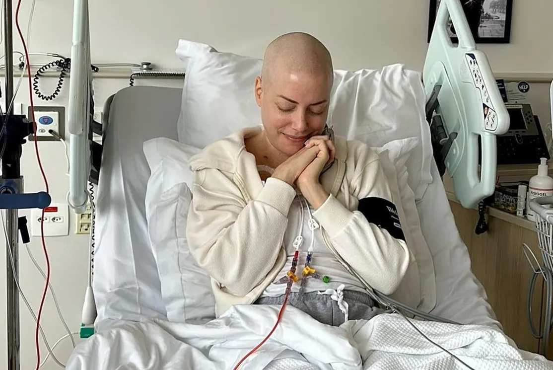 A influenciadora, diagnosticada com leucemia, recebeu uma doação anônima que viabilizou o procedimento