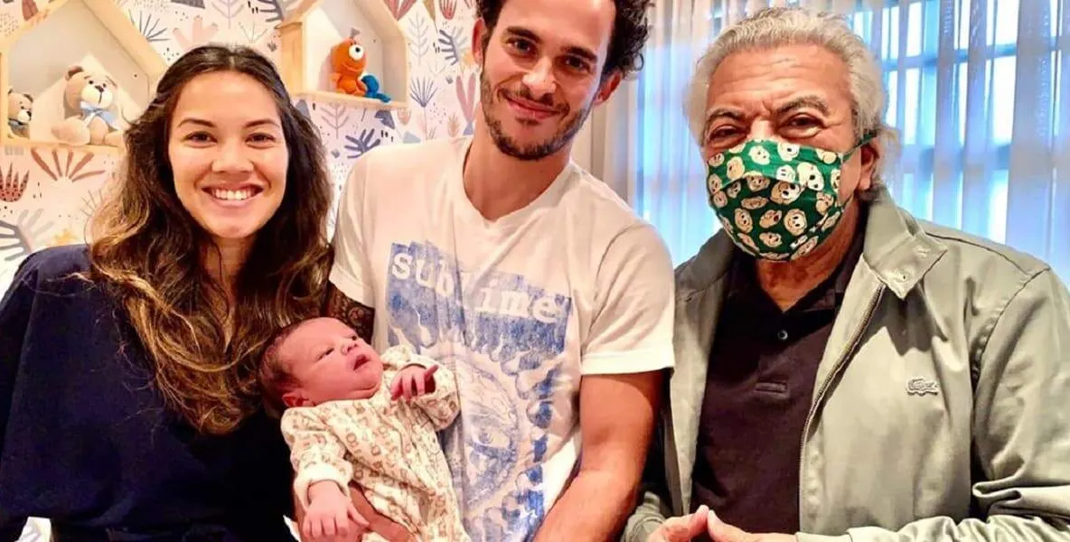   Mauricio de Sousa celebrou a chegada do neto Martin, filho de Marina Takeda e Sousa  