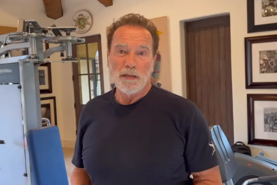 Arnold Schwarzenegger revelou ter passado por um procedimento cirúrgico