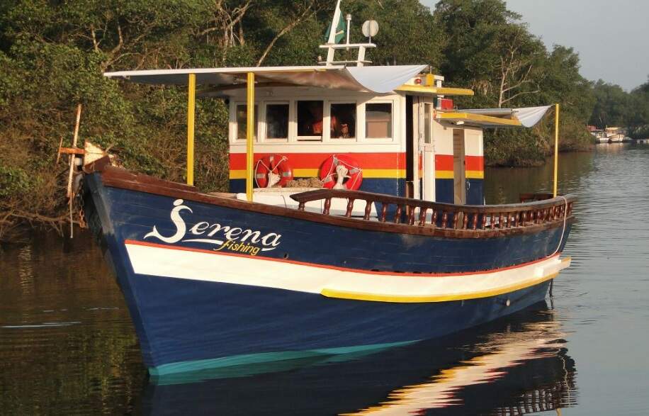 Barco 'Serena Fishing' virou e matou três pessoas, em Itanhaém, no sábado (3)