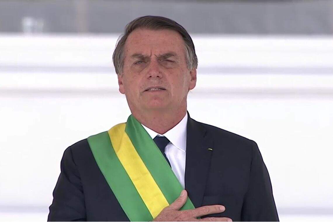 Bolsonaro recebeu a faixa presidencial na tarde desta terça-feira