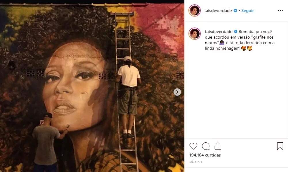 Atriz global postou a foto do muro em sua homenagem no Instagram