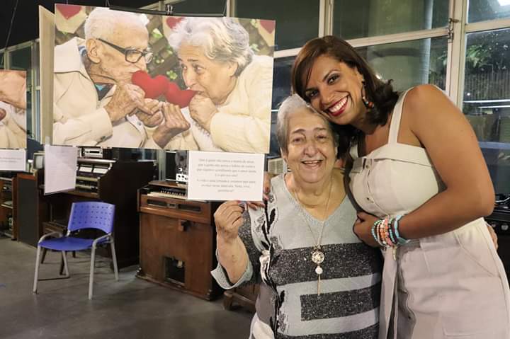 A avó de Sibylla, Judith Ventura Lopes,de 82 anos, foi presenciar a exposição do Projeto Relicário e viu sua foto com o falecido marido