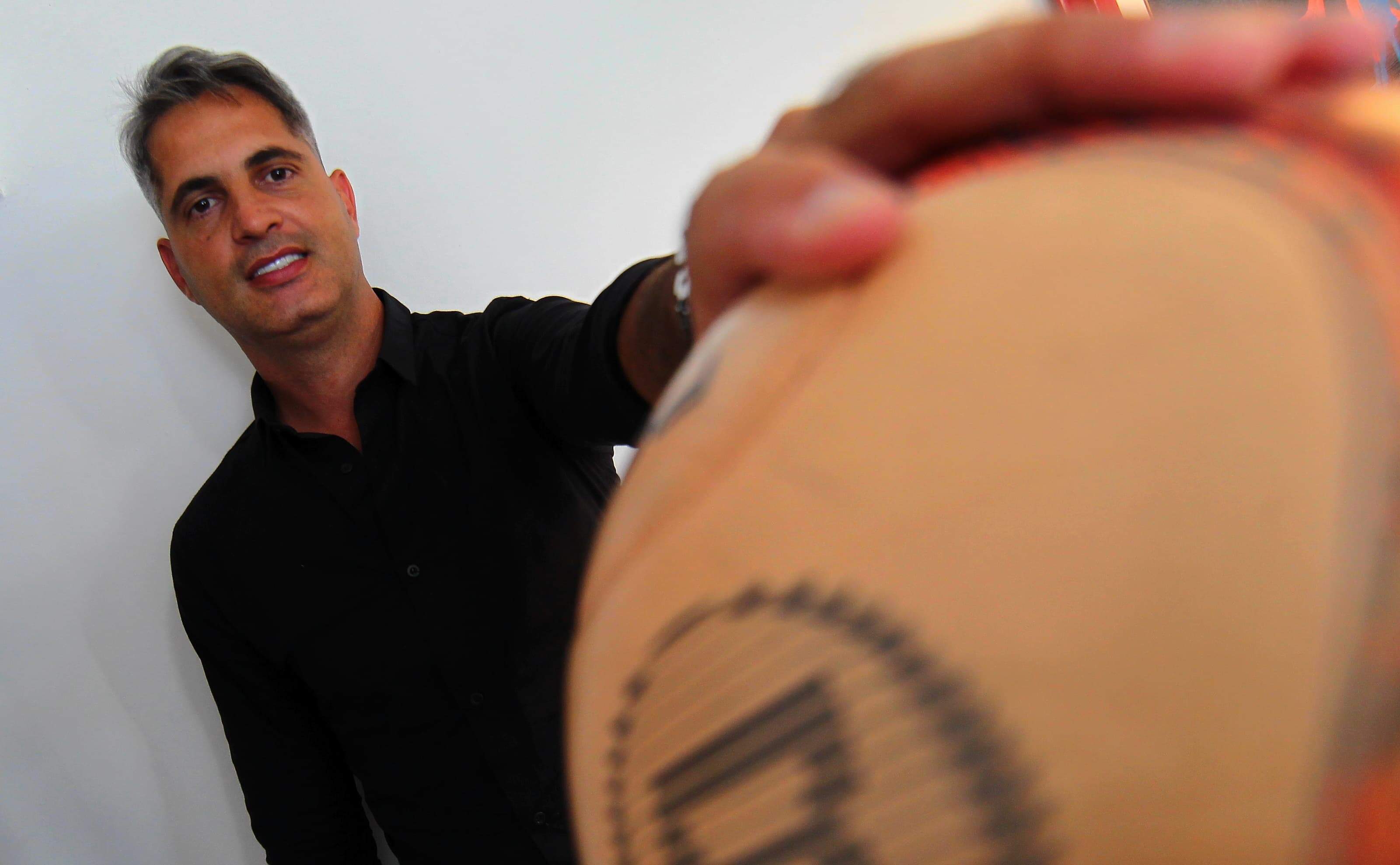 Rodrigo Santana foi nascido e criado no Saboó, onde começou a jogar bola