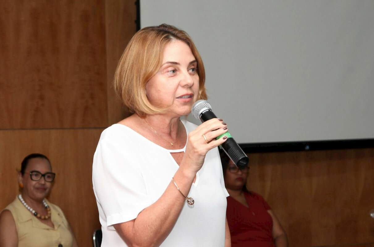 Cristina Barletta, secretaria Educação de Santos