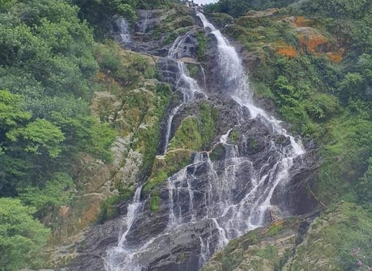 Cachoeira da Fumaça, localizada na estrada de Paranapiacaba, onde vítima sofreu acidente