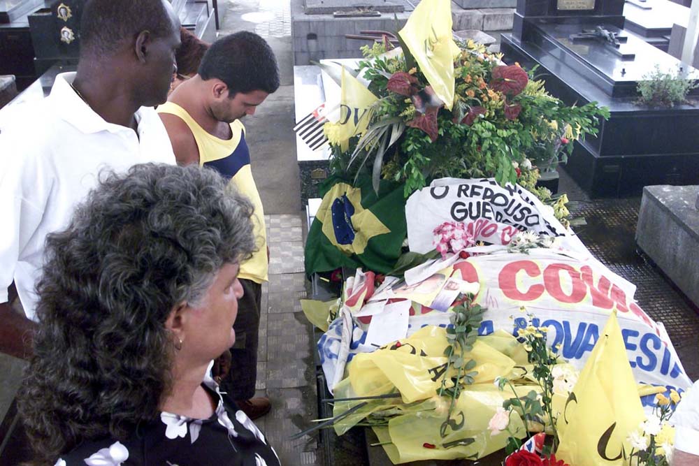 A Tribuna On-line acompanhou o enterro do ex-governador, no Paquetá 