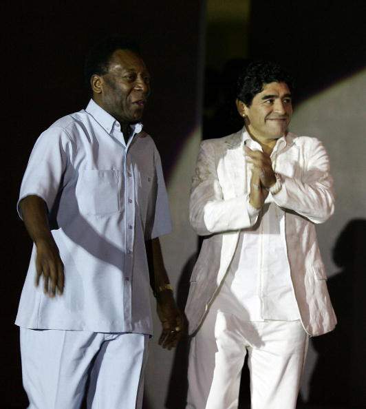 Pelé e Maradona tiveram relacionamento de amor e ódio