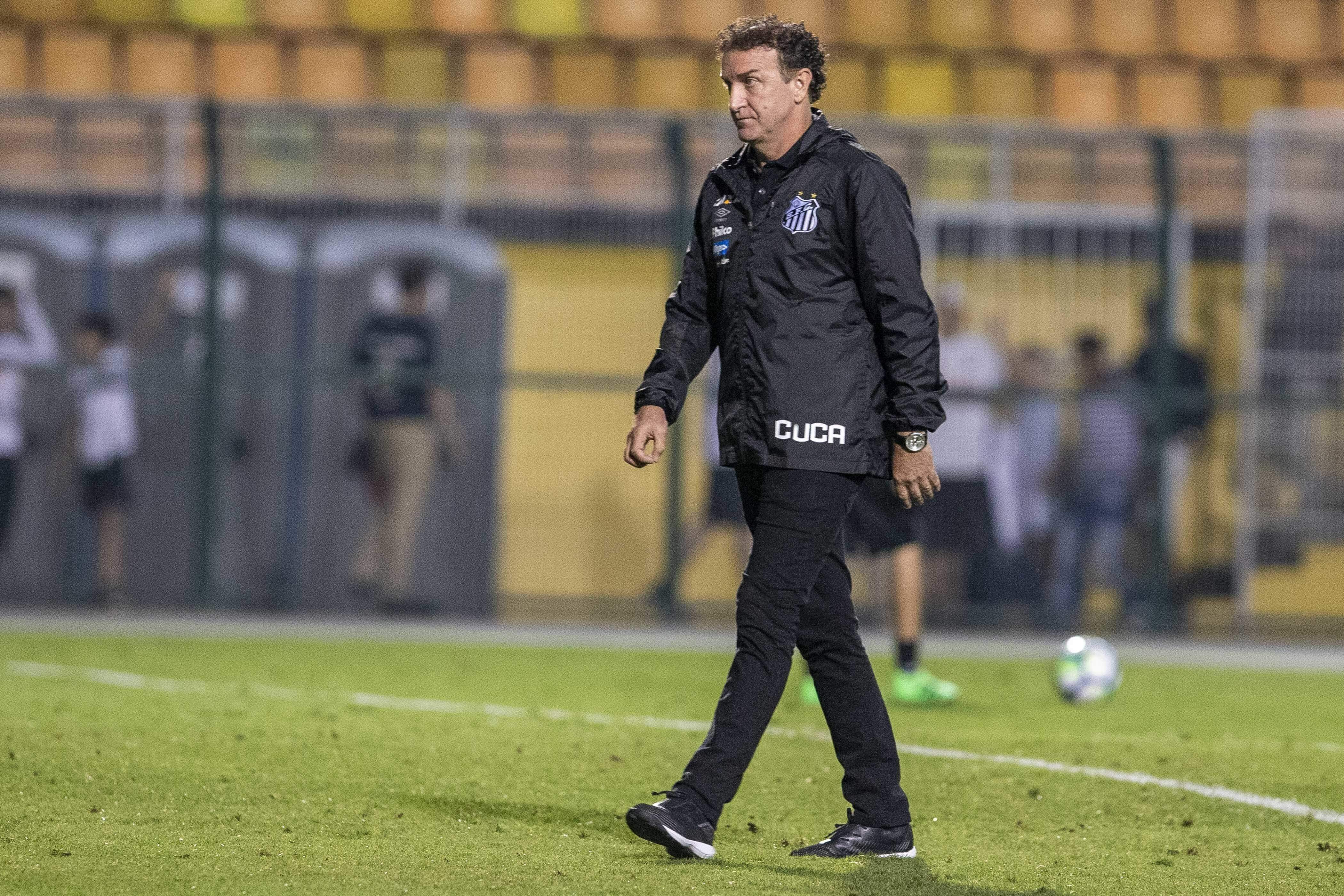 Em entrevista coletiva, Cuca admitiu semana de treinos ruins do Santos antes de jogo contra a Chape