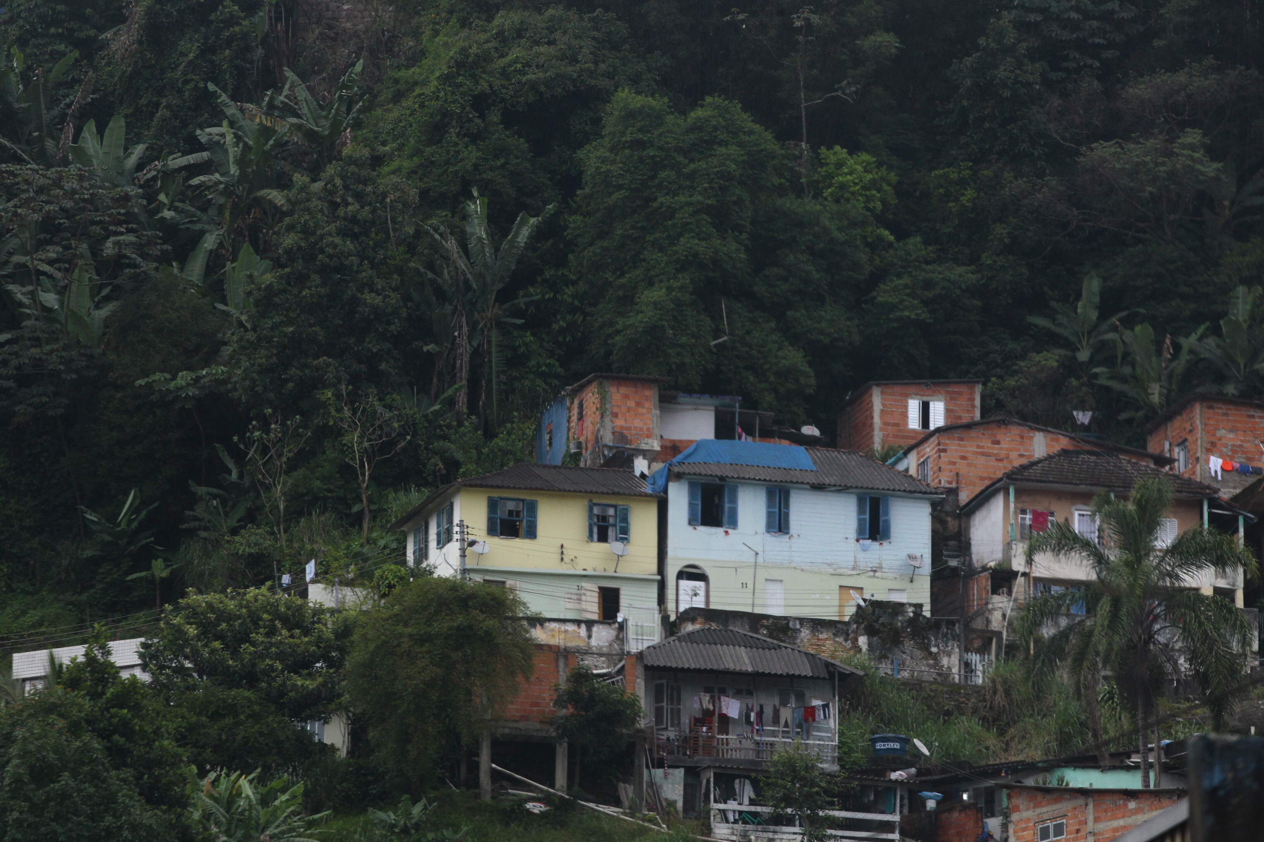 Santos possui 10.832 domicílios em áreas de risco de movimentos gravitacionais de massa