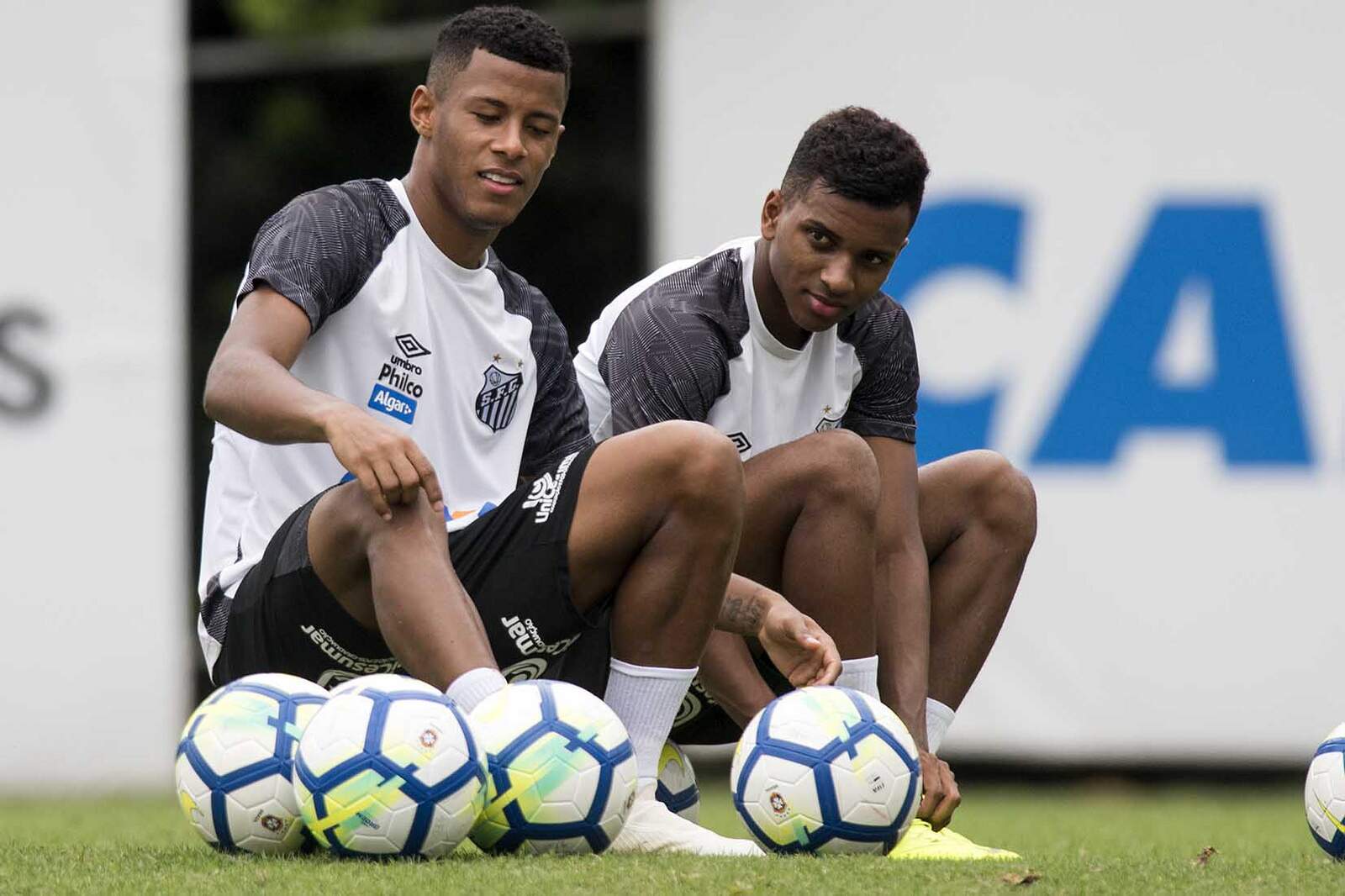 Arthur Gomes e Rodrygo podem desfalcar o Santos no Rio