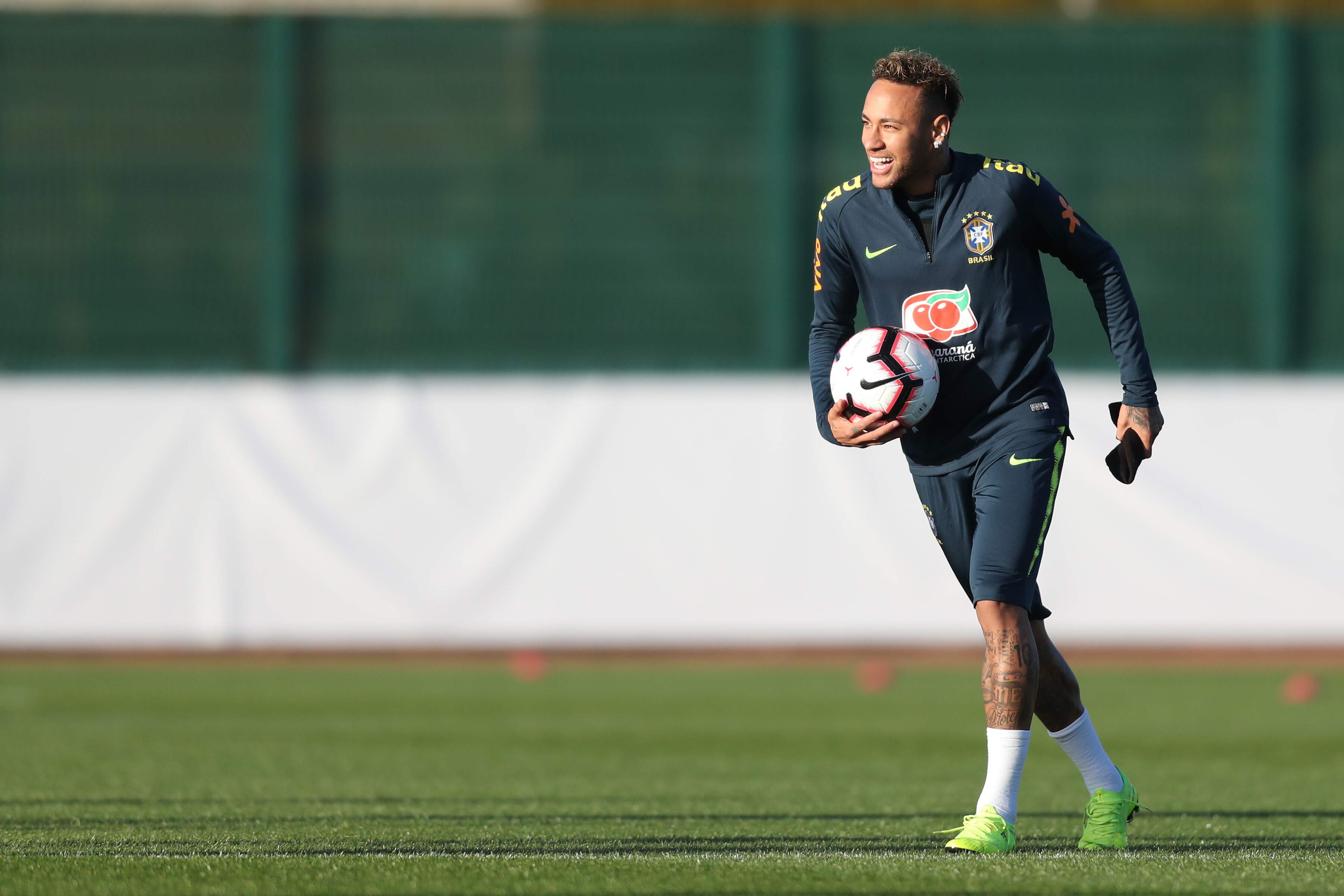 Após imagem ruim da Copa, Neymar tentará dar a volta por cima em 2019 com o PSG e a Seleção