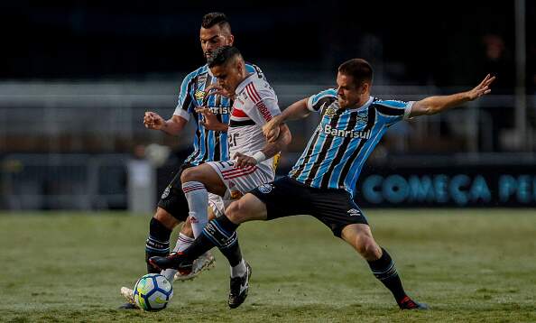 Jogando em casa, no Morumbi, São Paulo arrancou empate no primeiro jogo sem Diego Aguirre