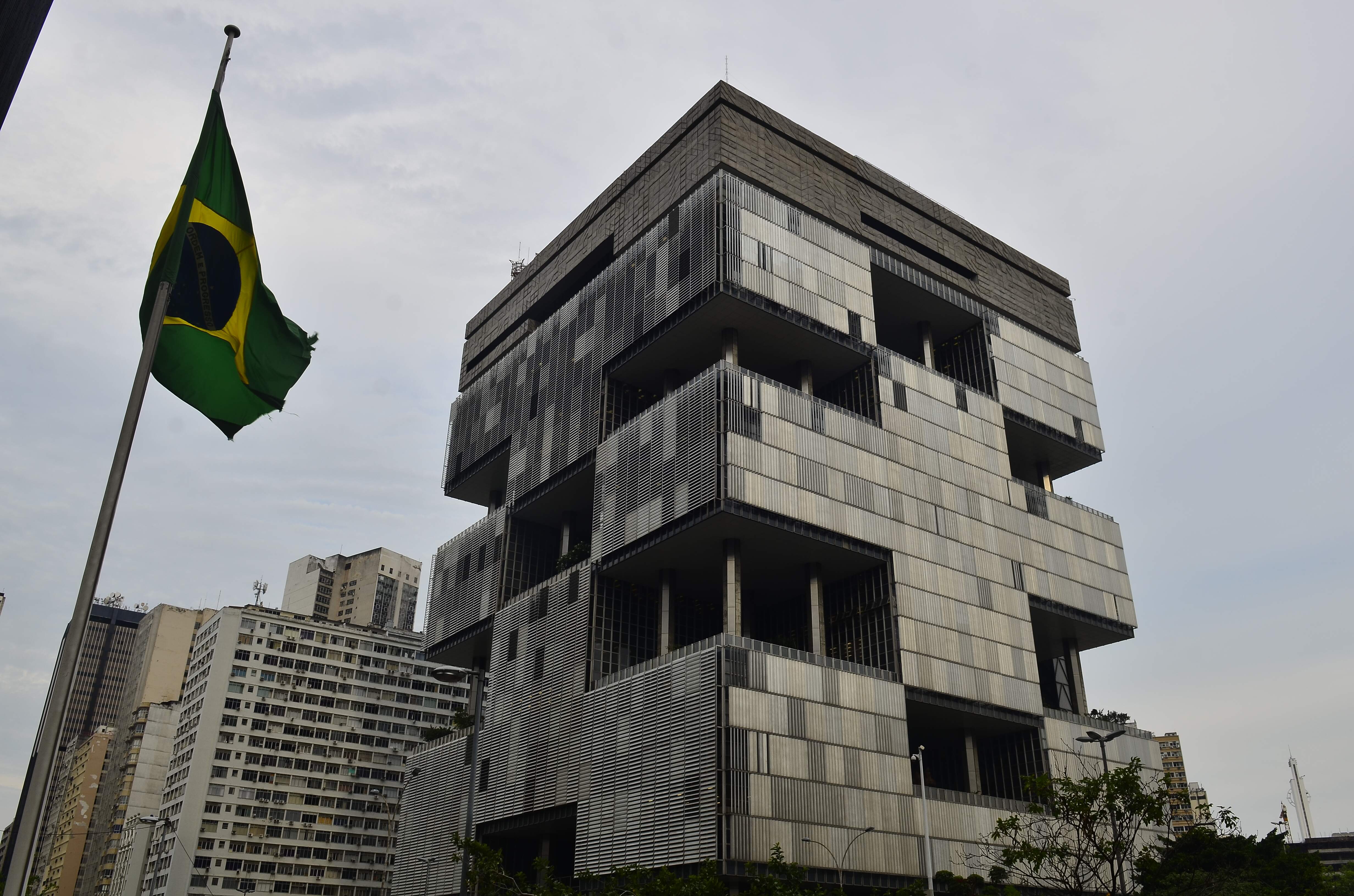 Petrobras terminou o mês passado valendo R$ 384 bilhões