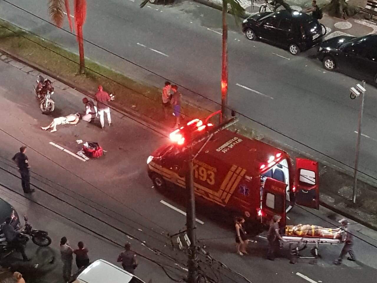 Casal foi socorrido pelo Corpo de Bombeiros e encaminhados para a UPA Central de Santos 