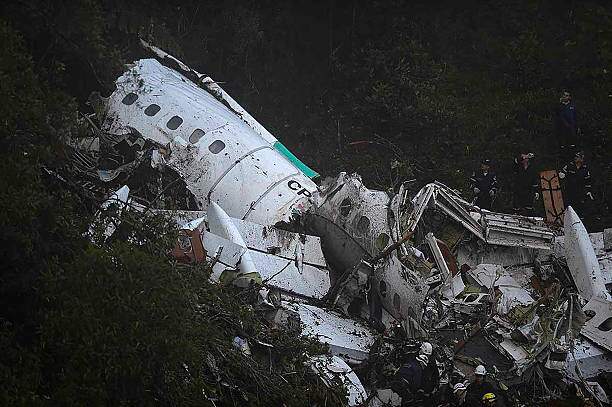 Tragédia matou 71 dos 77 tripulantes após pane seca durante a viagem para a Colômbia