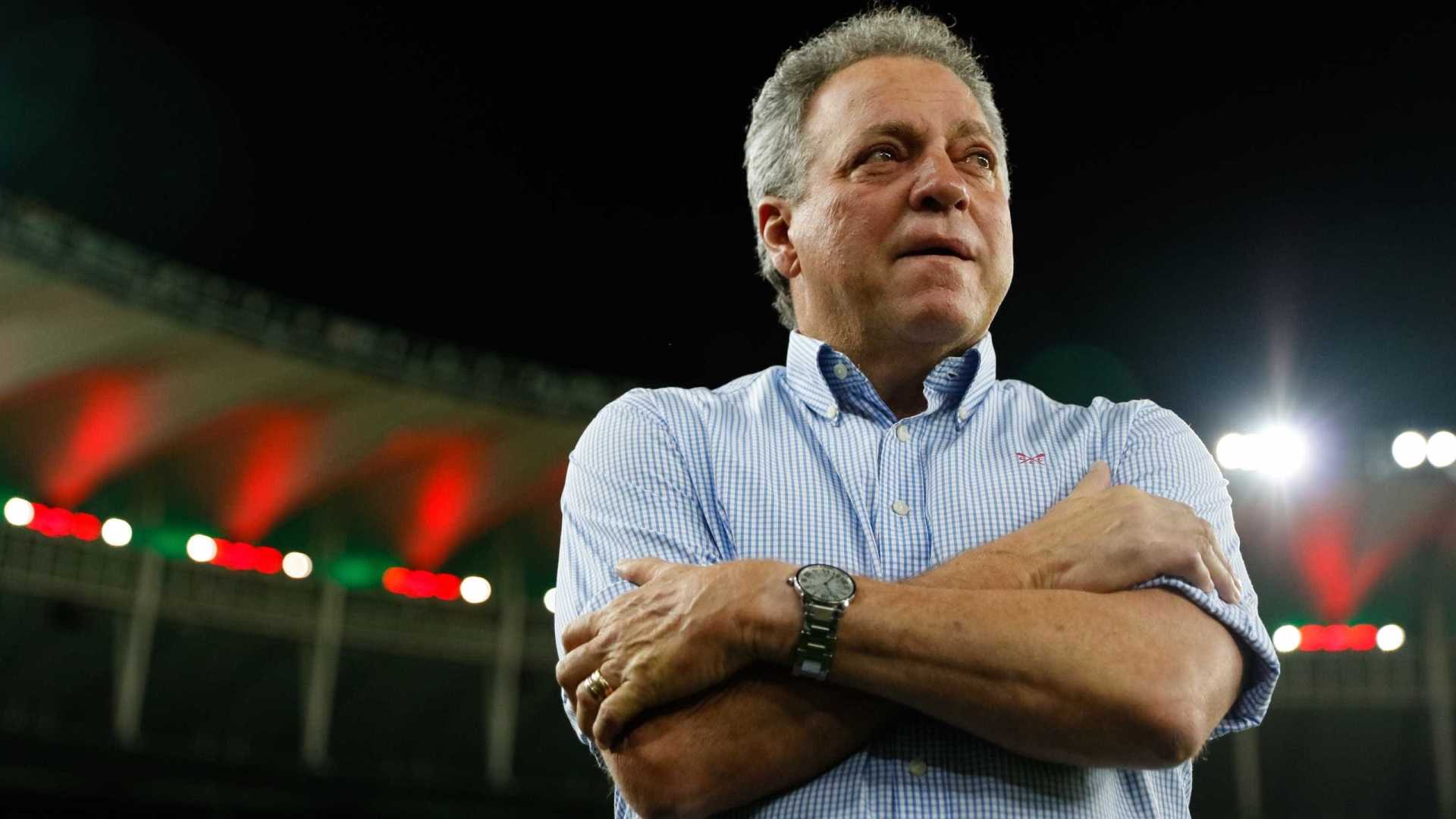 Abel Braga negocia com o Santos para treinar o clube em 2019