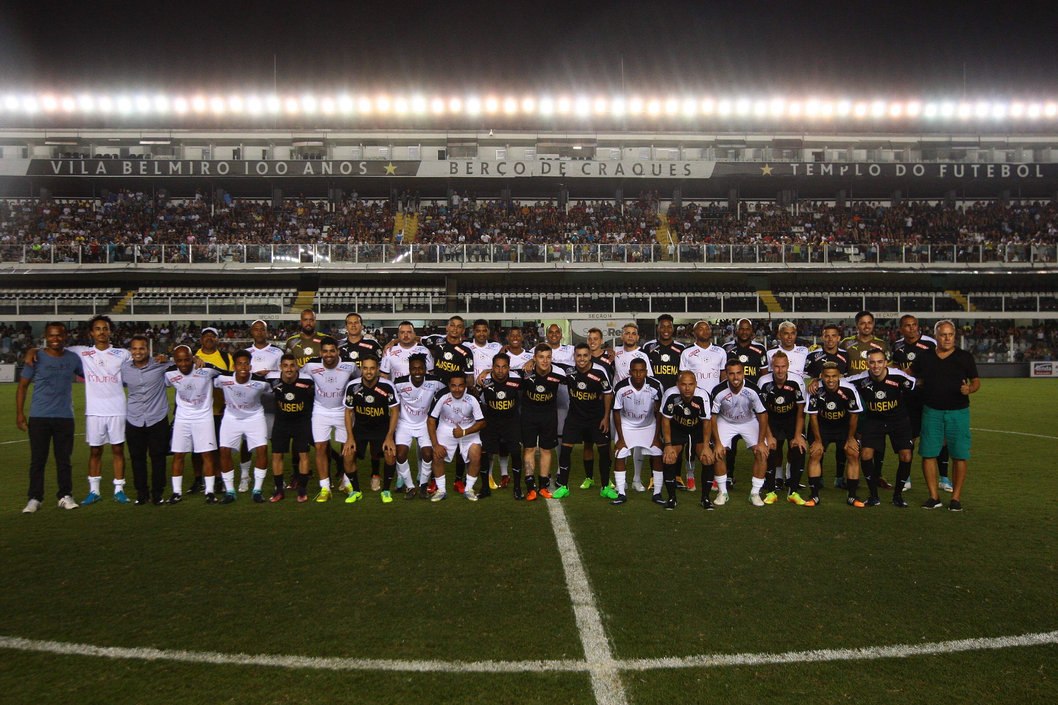 Cerca de 9 mil pessoas marcaram presença na Vila Belmiro para acompanhar o jogo
