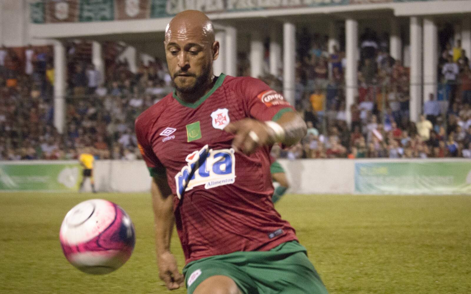 Rodriguinho teve um ano marcado por lesões na panturrilha