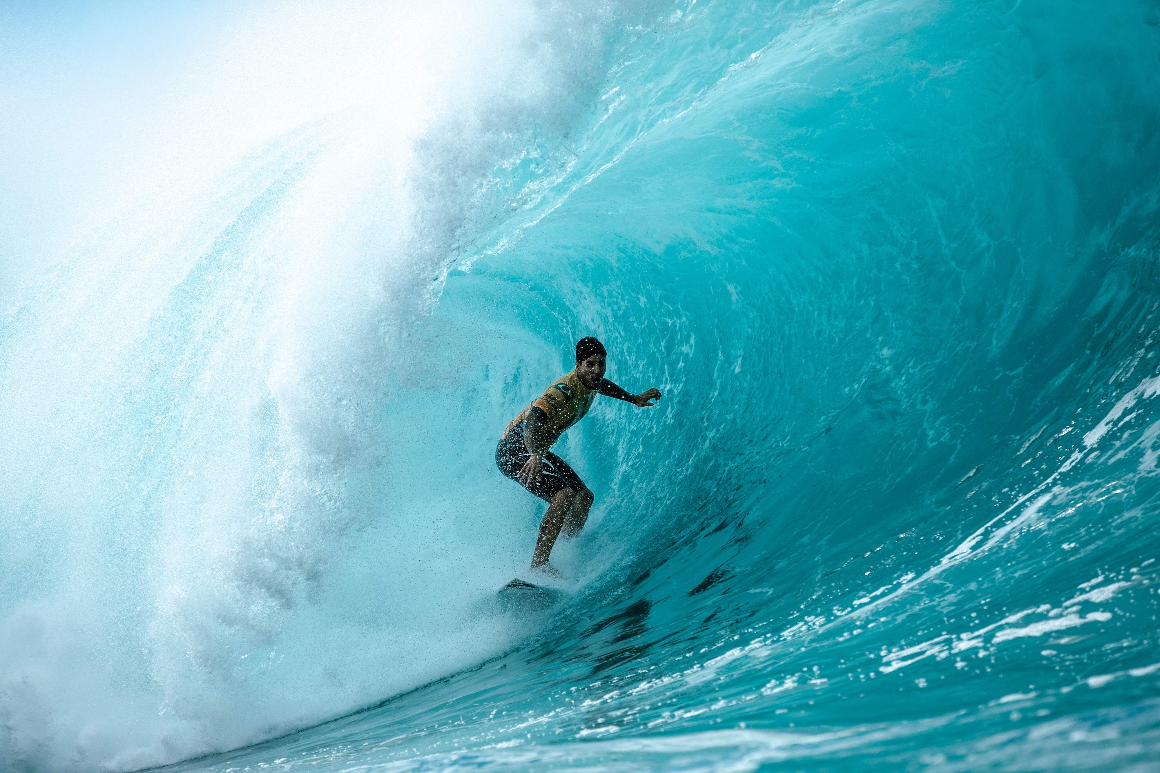 Gabriel Medina se aproximou ainda mais do título mundial de surfe