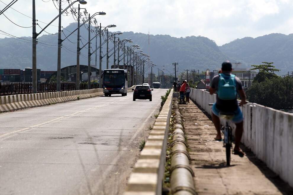 Ponte terá tráfego de ônibus bloqueado para testes de estrutura, no domingo (23)