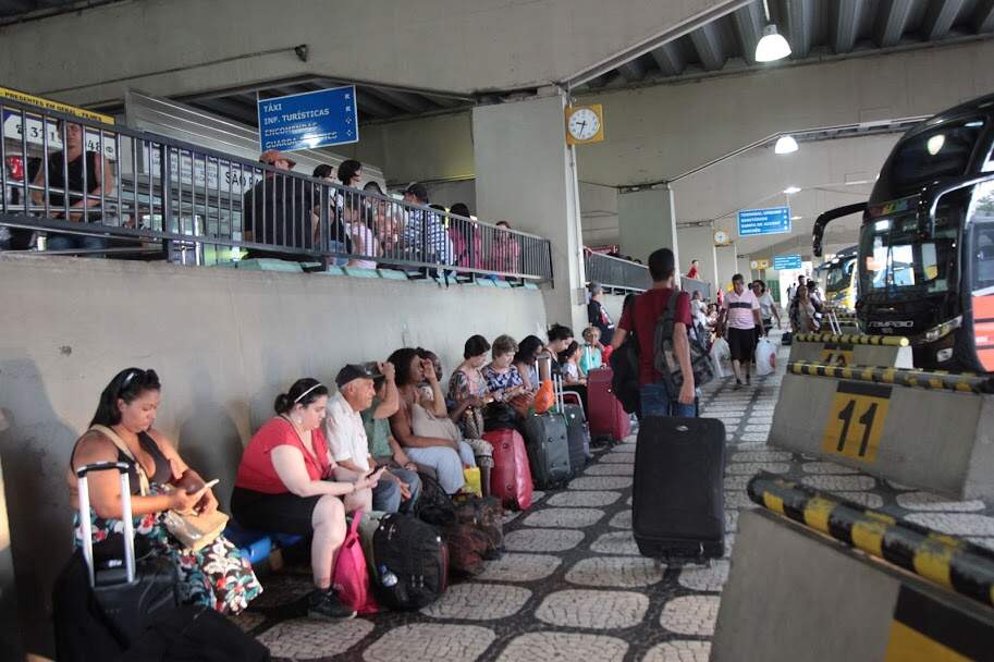 Mais de 300 ônibus devem sair da Rodoviária de Santos até o natal 