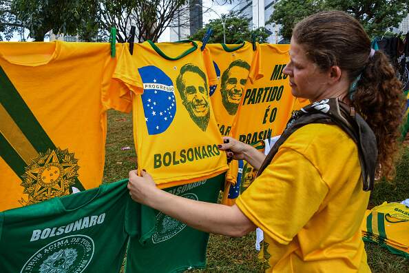 Apoiadores de Bolsonaro já estão em Brasília para acompanhar a posse do novo presidente do Brasil