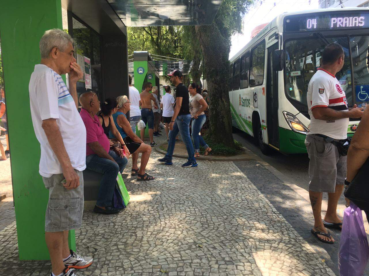 Reajuste da passagem dos ônibus de Santos é alvo de ação da Defensoria Pública