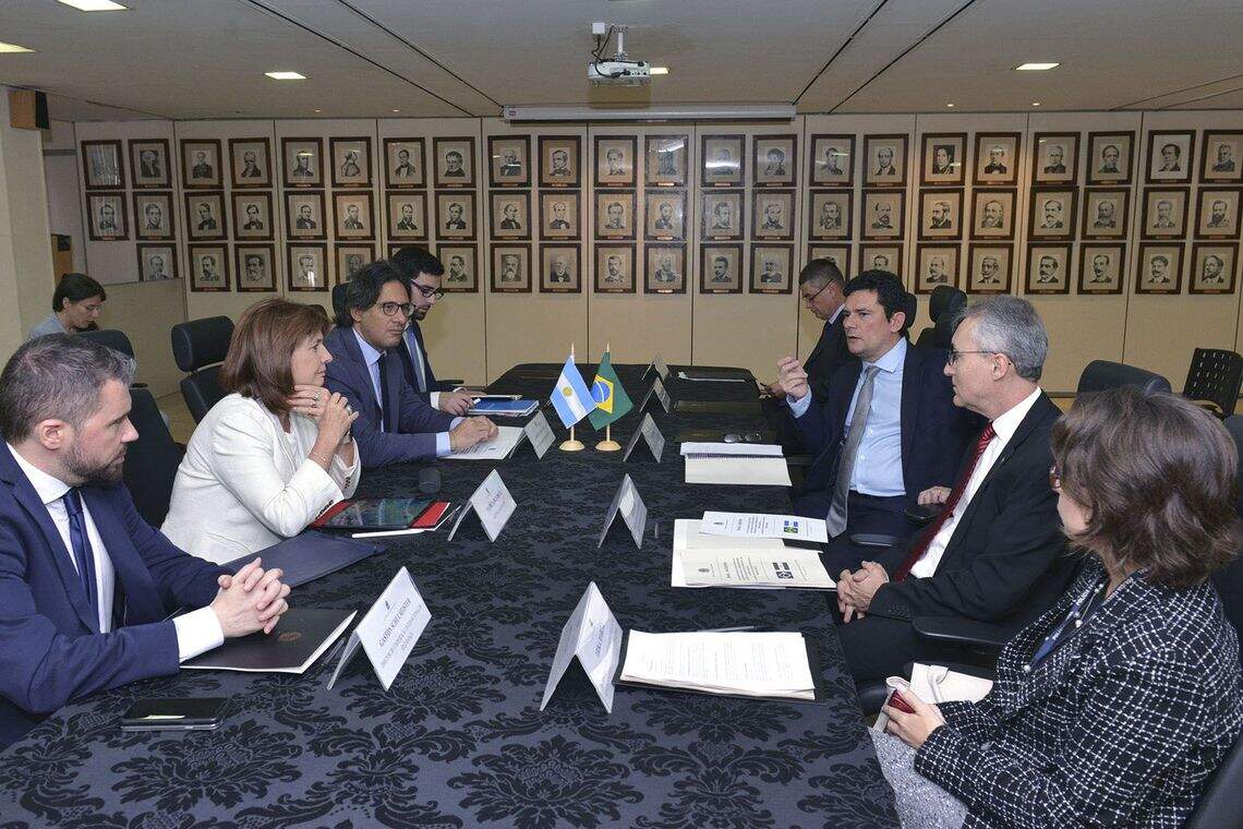 Moro reuniu-se com os ministros argentinos de Justiça e Direitos Humanos e da Segurança