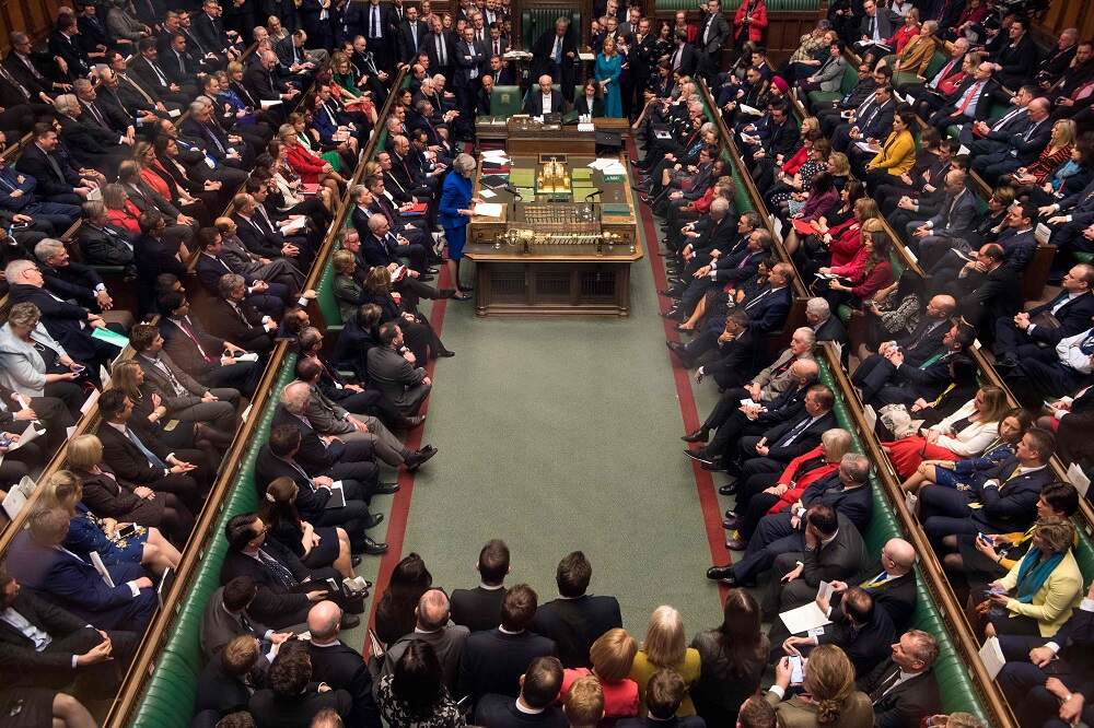 Parlamento do Reino Unido rejeitou todas as opções para o Brexit