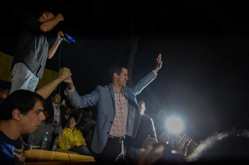 Guaidó participa de encontro em Caracas com Nicolas Maduro