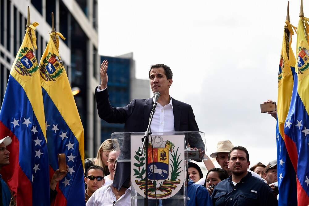 Guaidó diz que não terá 'falso diálogo' com Maduro