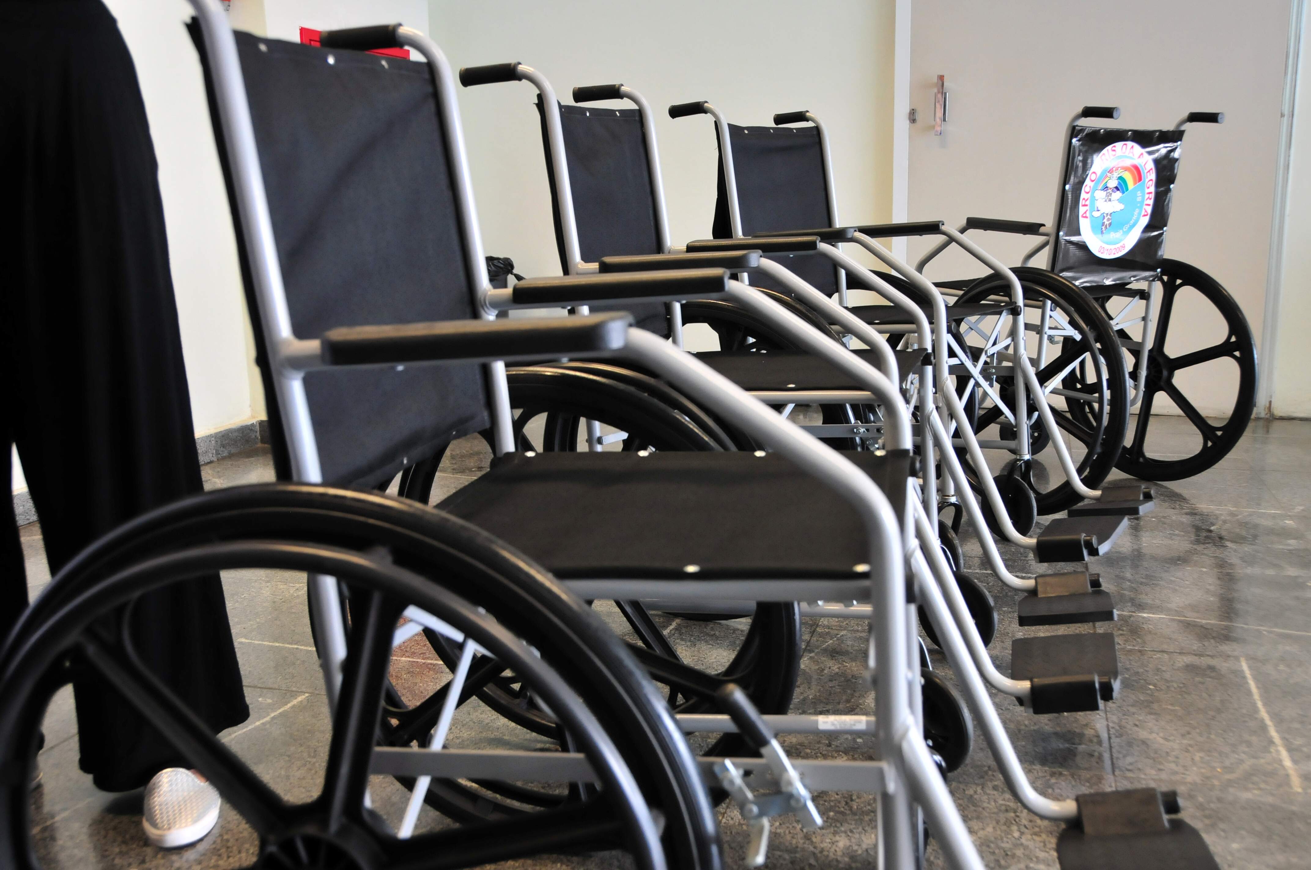 Hospital Municipal Irmã Dulce recebeu doação de quatro cadeiras de roda