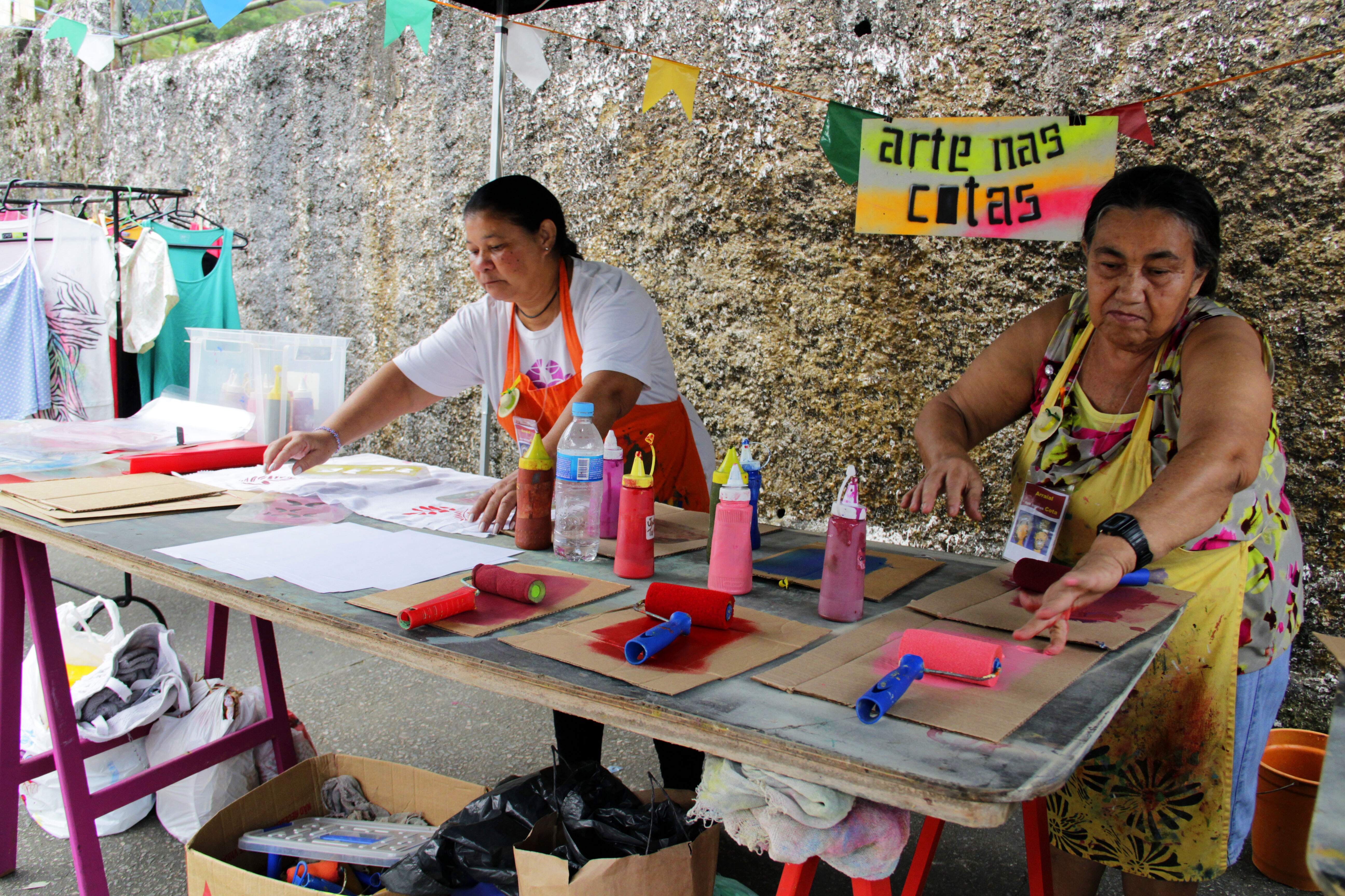 Economia solidária virou tendência entre artesãs de comunidades de Cubatão