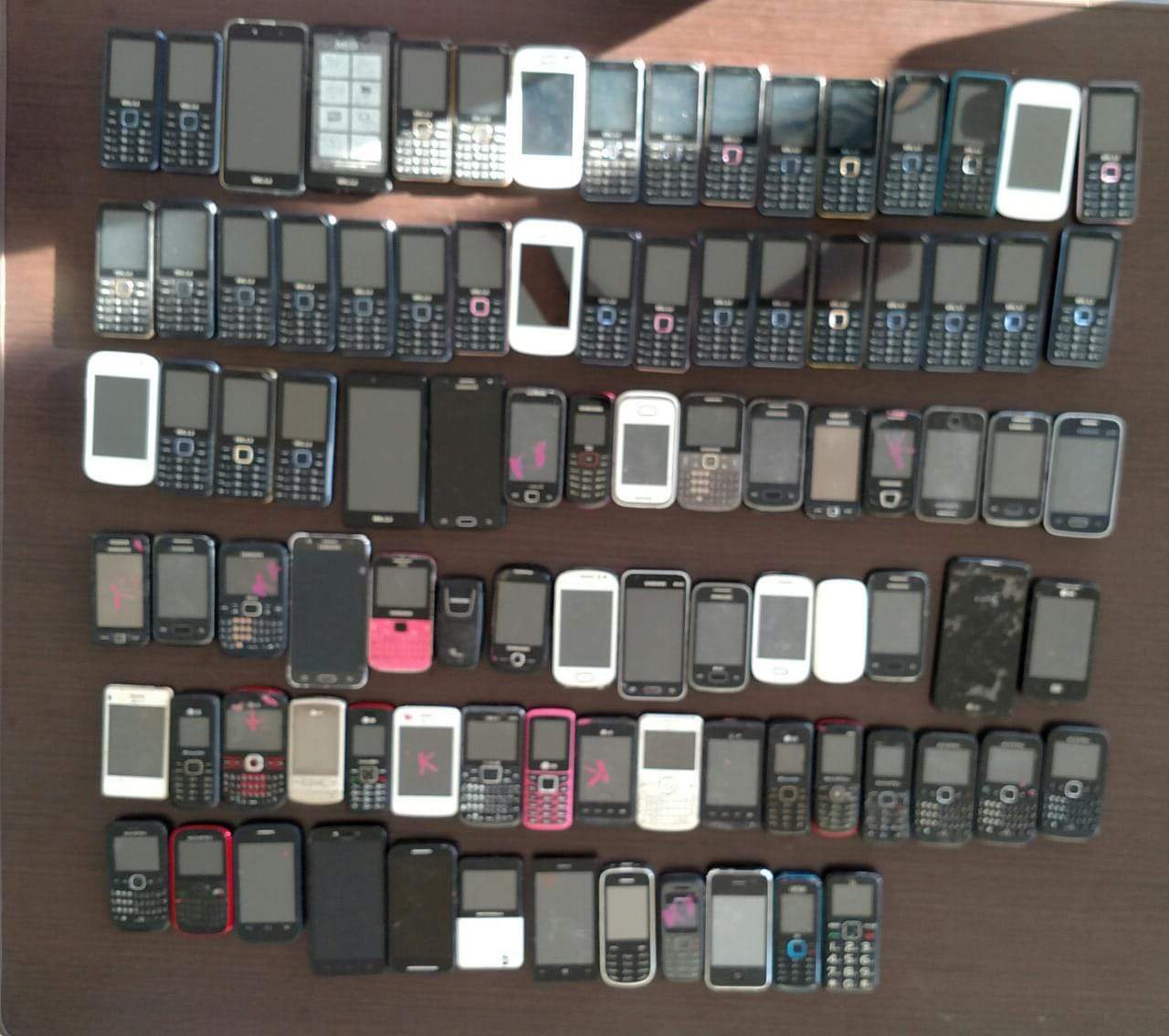 94 celulares foram apreendidos na madrugada do dia 31 de janeiro 