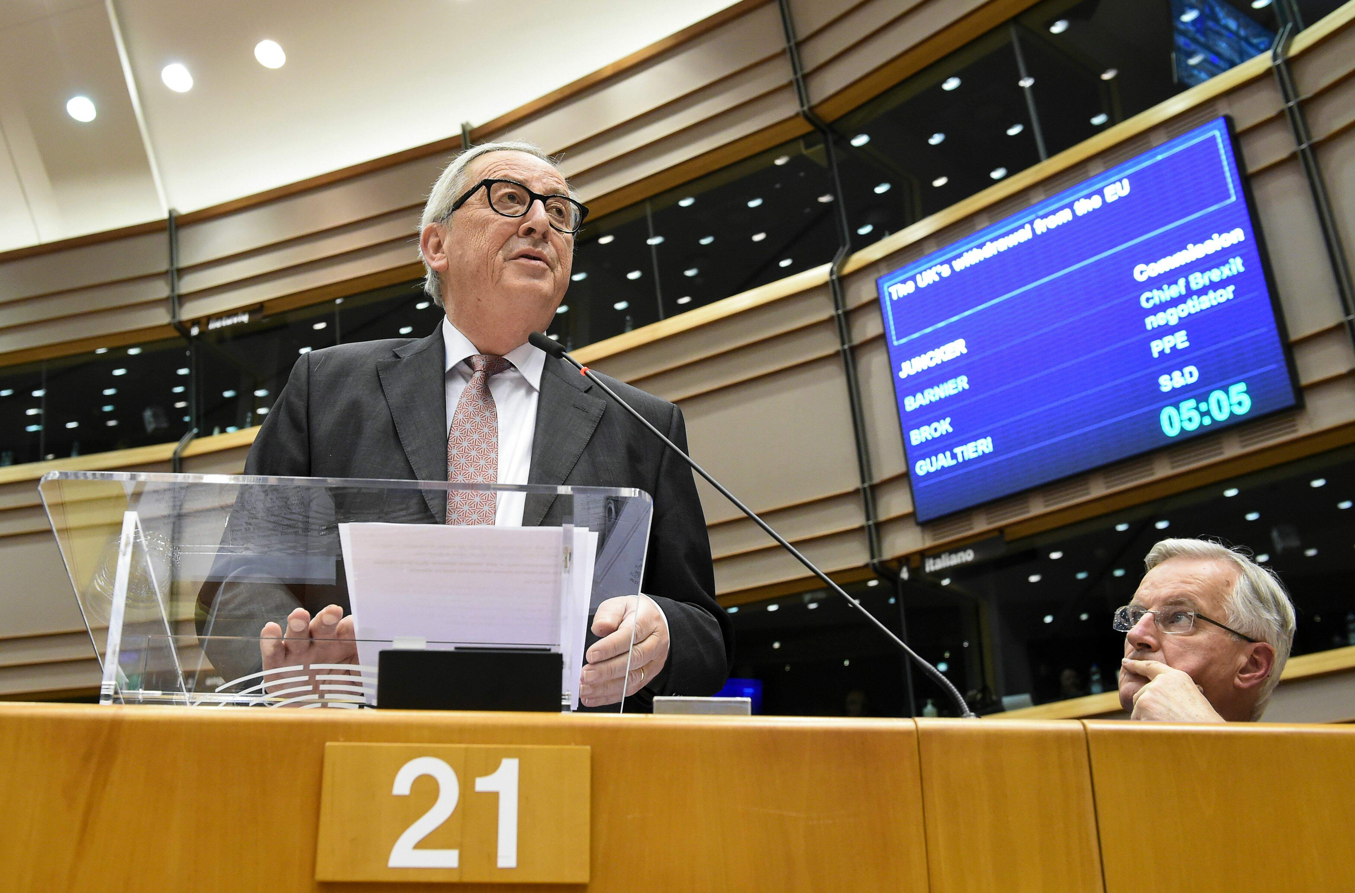 Juncker alertou membros da Eurocâmara para se prepararem para o pior