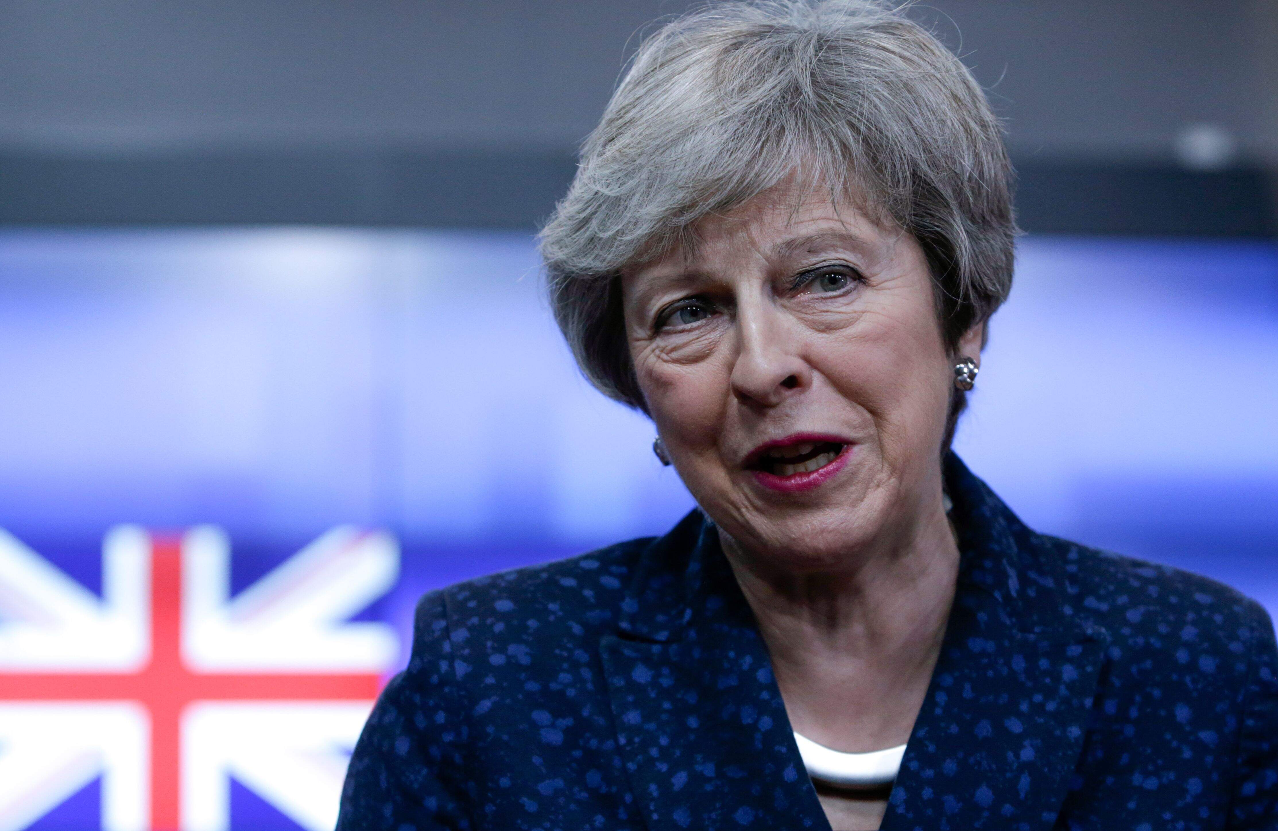 Primeira-ministra do Reino Unido quer rever proposta de saída da UE 