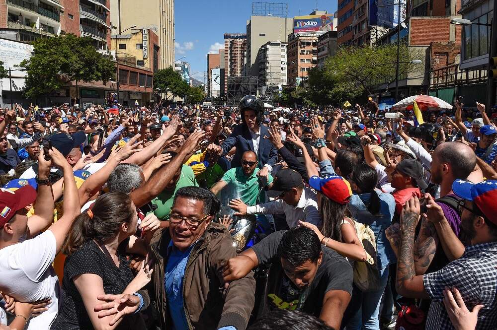 Juan Guaidó recebeu apoio da população em manifestação em Caracas