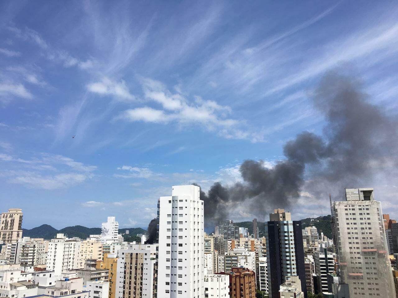Fumaça assustou moradores de Santos 